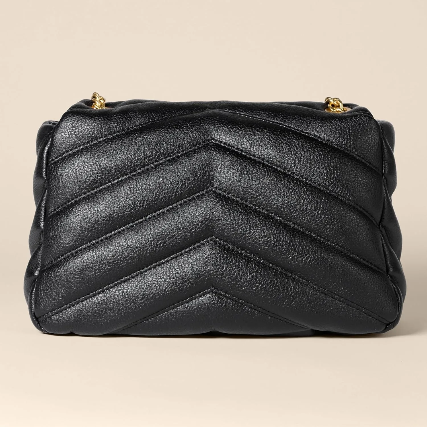 Amazon Essentials Women's Soft Quilted Flap Bag