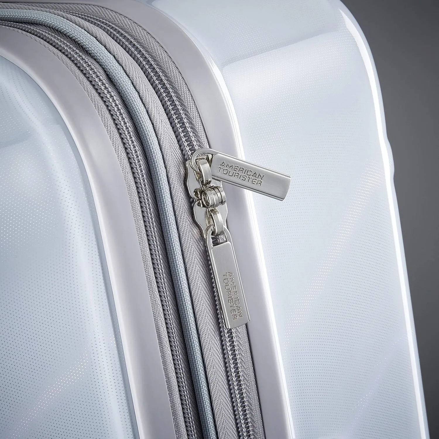 American Tourister Moonlight Hardside Expandable Luggage with Spinner Wheels, Iridescent White, Carry-On 21-Inch