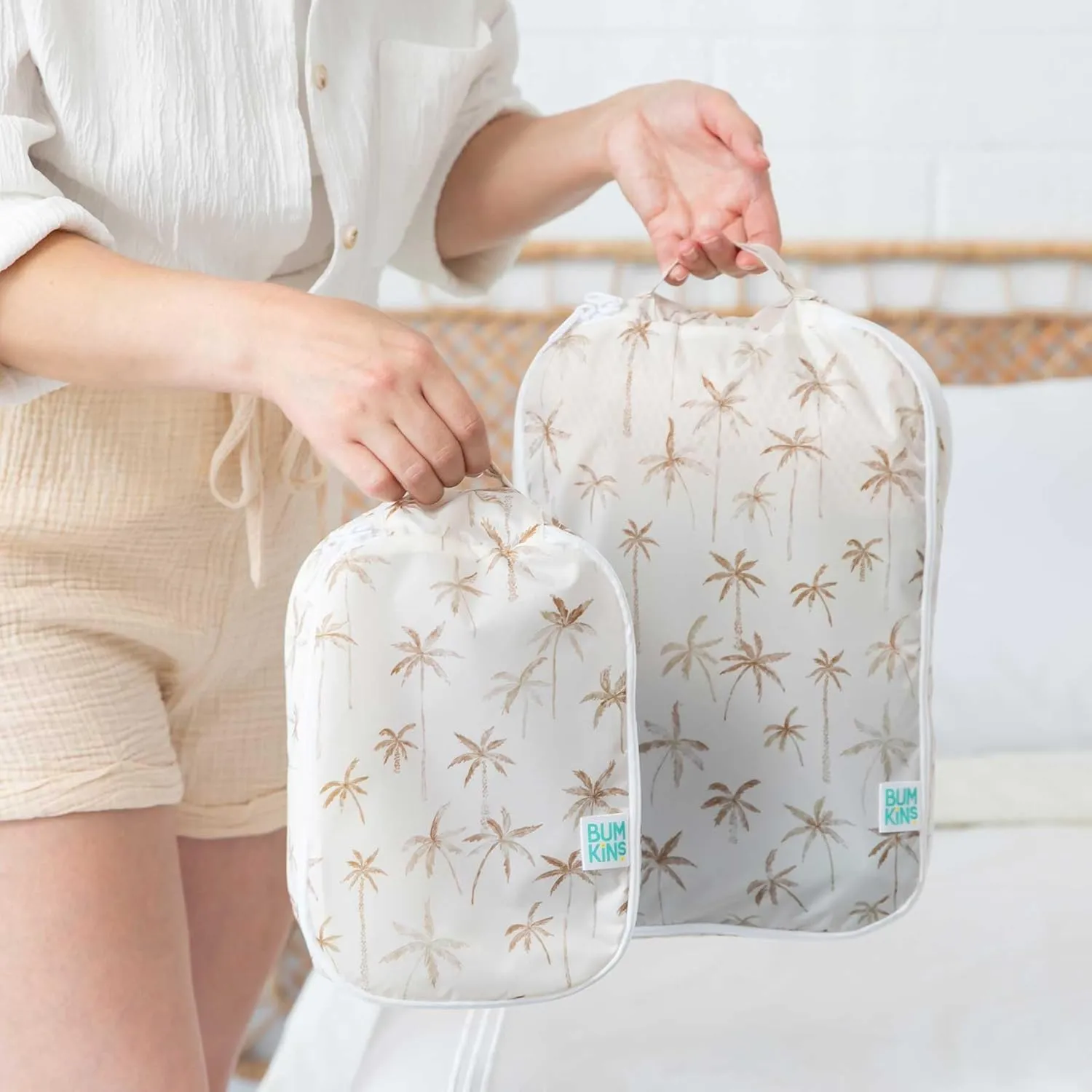 Bumkins Packing Cubes and TSA Approved Pouches for Travel Bag, Organize Luggage with Compression Bags, Essential Traveling Accessories to Pack Clothes, Toiletries Carry On Suitcase, 5-pc Palm Trees