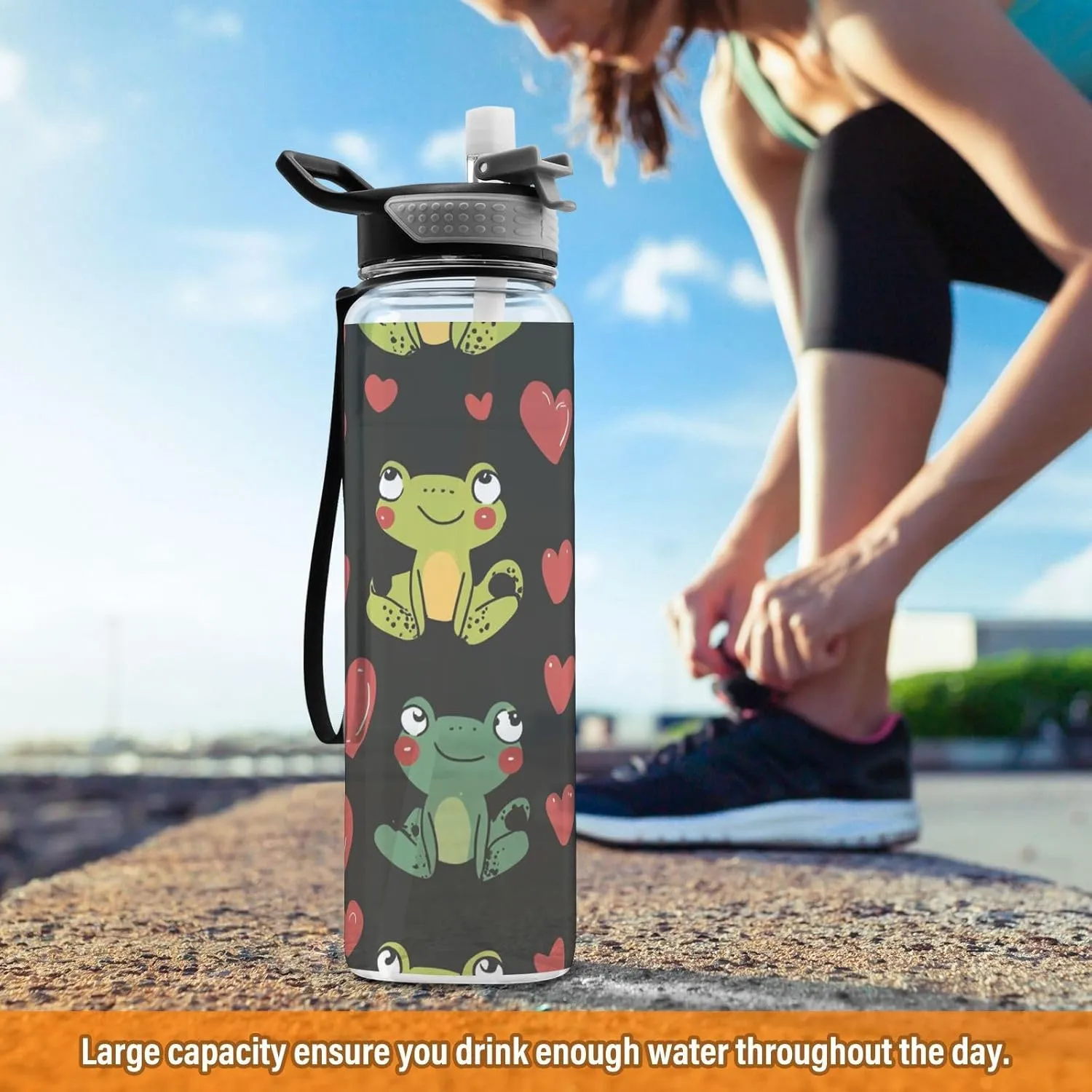 Clear Tritan Sports Water Bottle with Straw for Adults Kids Leakproof 32oz Bpa Free Plastic Water Bottle for Bike Gym School Travel Black Frog Hearts