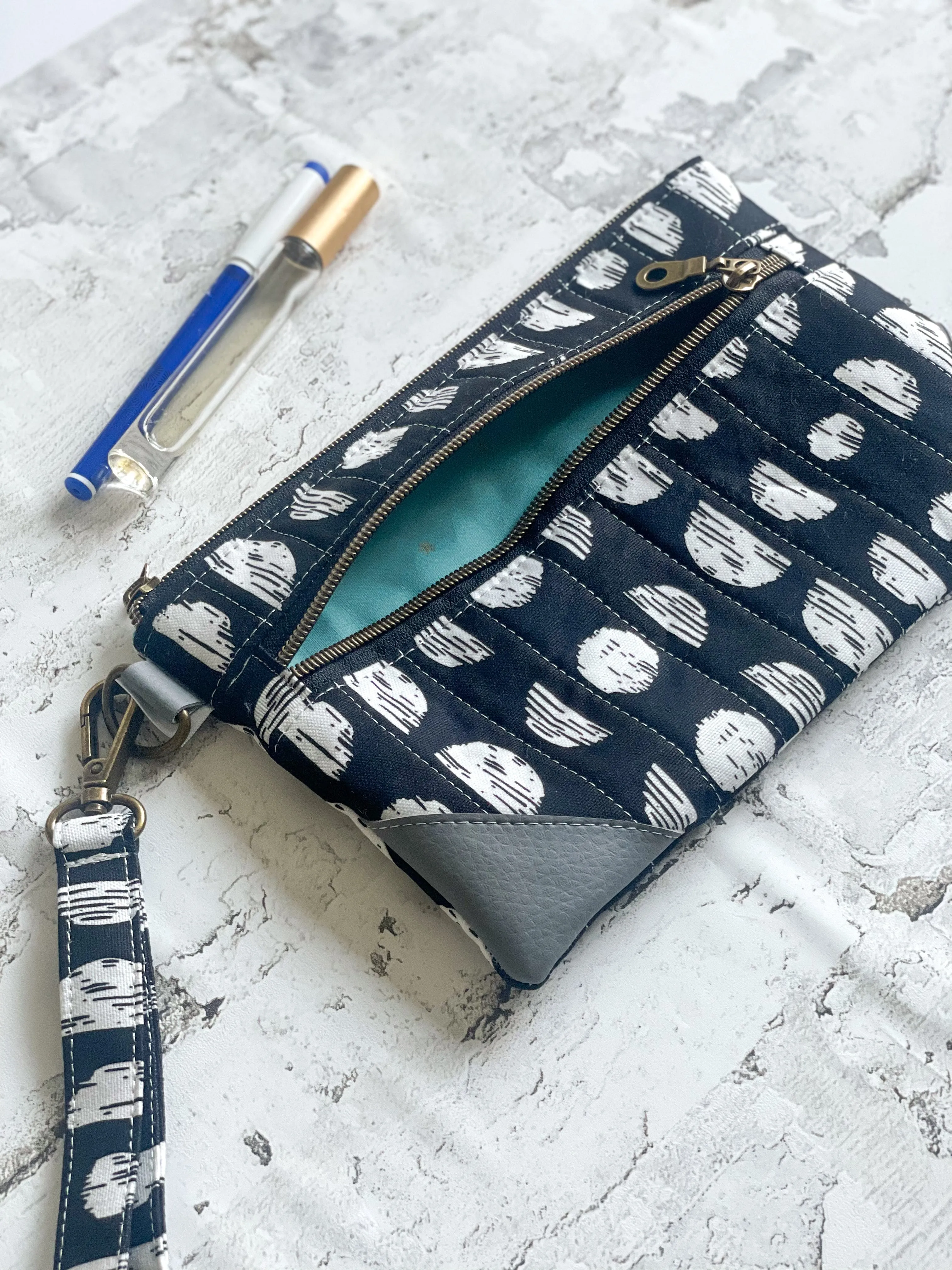 Double Zip Pouch in Moons