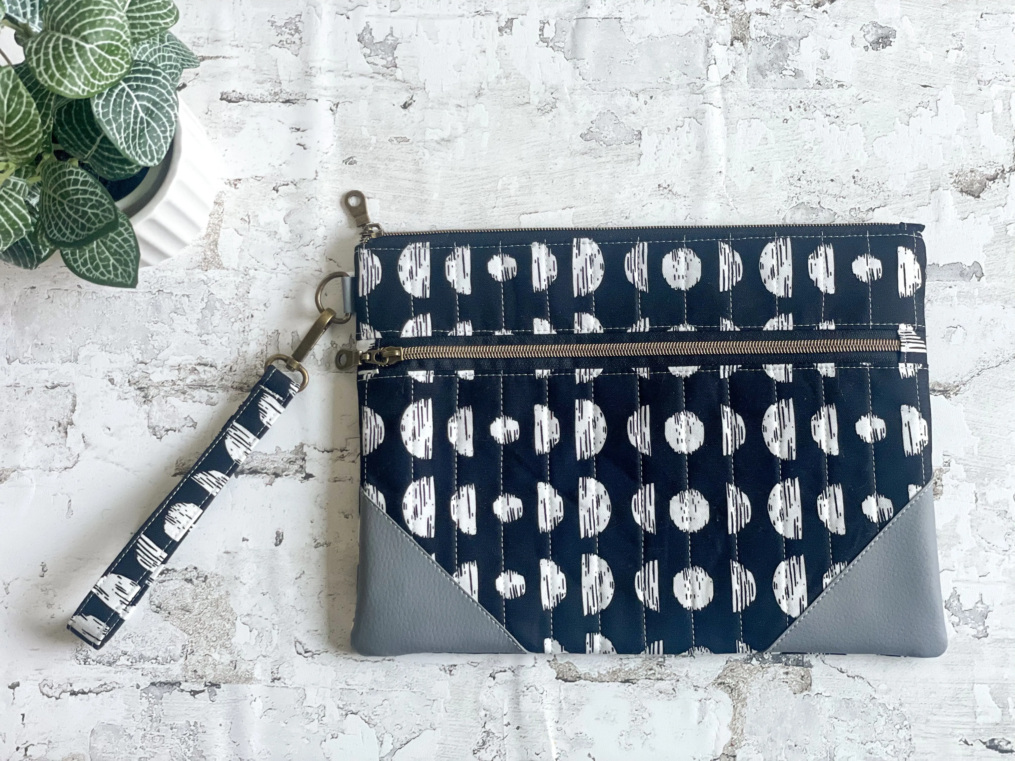 Double Zip Pouch in Moons