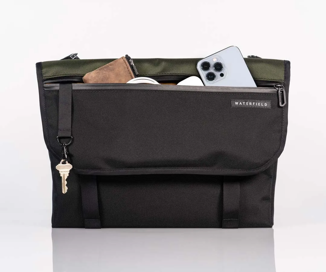 Essential Messenger Laptop Bag
