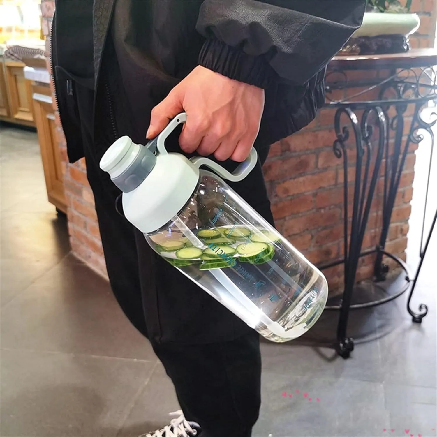 kettles Large Capacity Sports Bottle with Straw,Time Marker,Durable Water Jug for Fitness/Camping,Portable Handle,Big Cups,Fast-flow canteen(A)