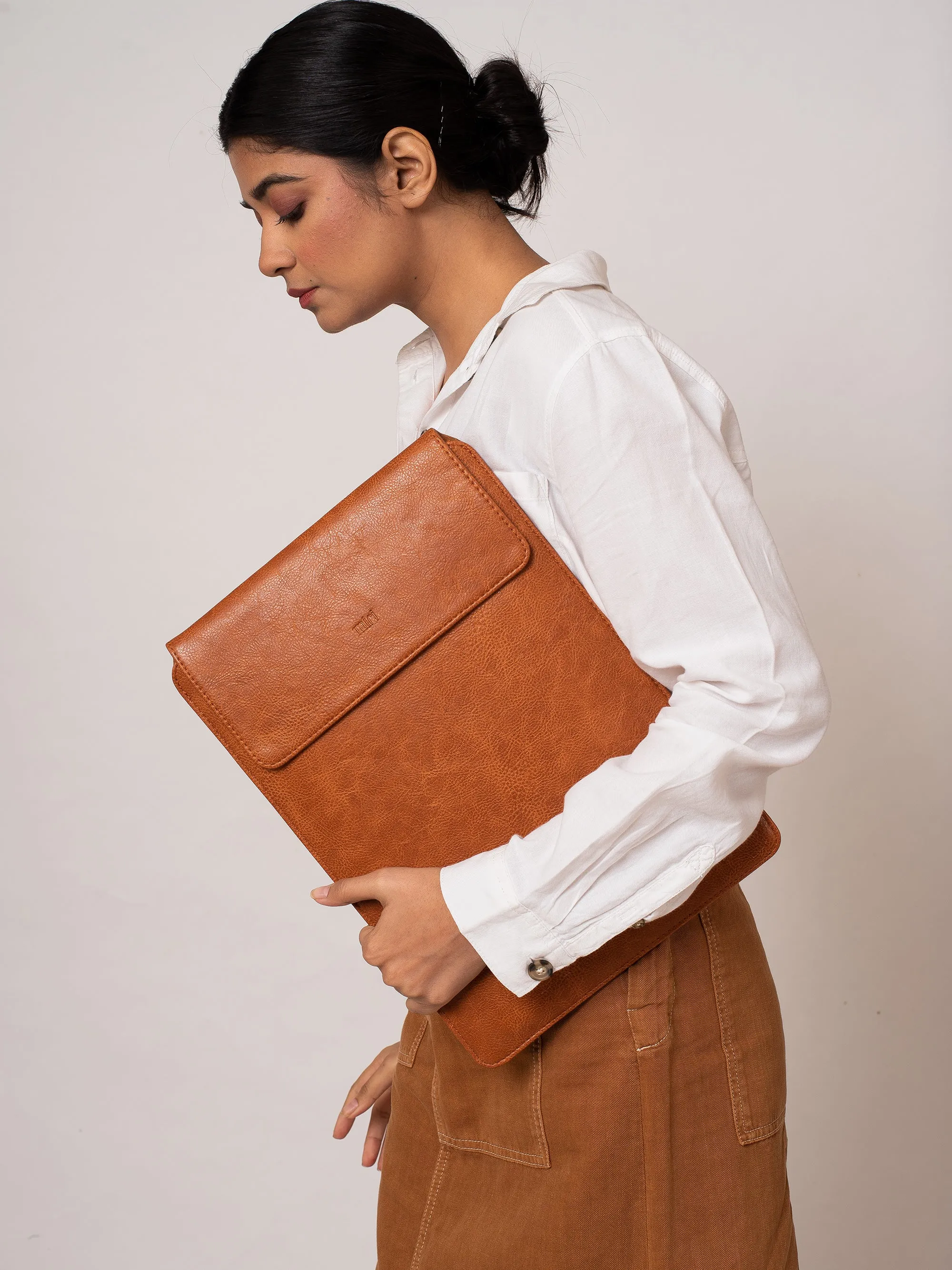 Laptop Sleeve (13/14)-Tan