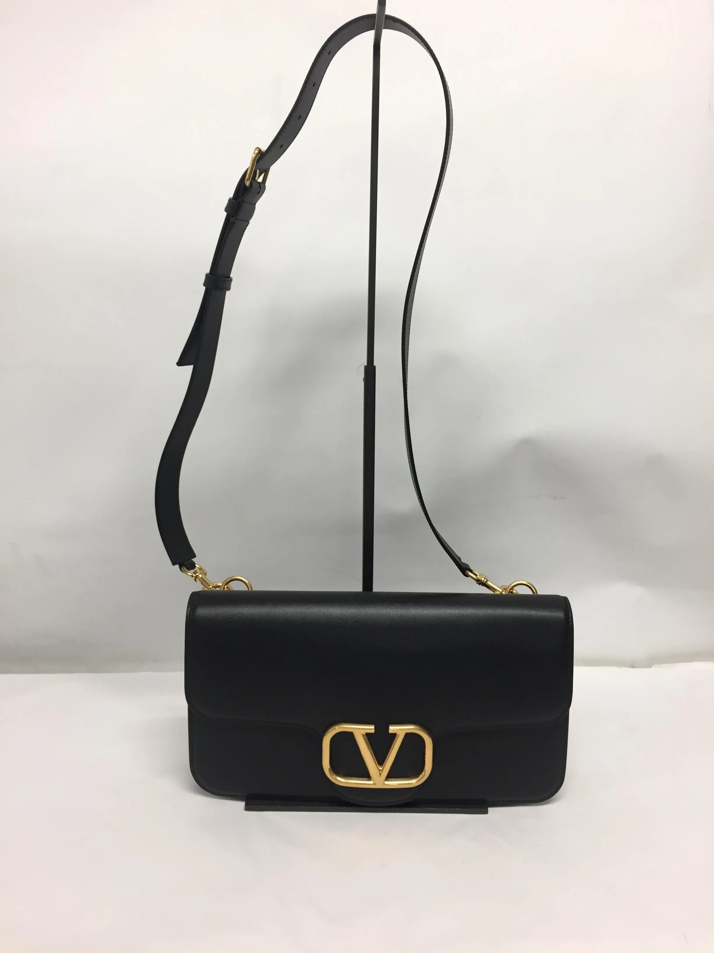 Leather messenger bag