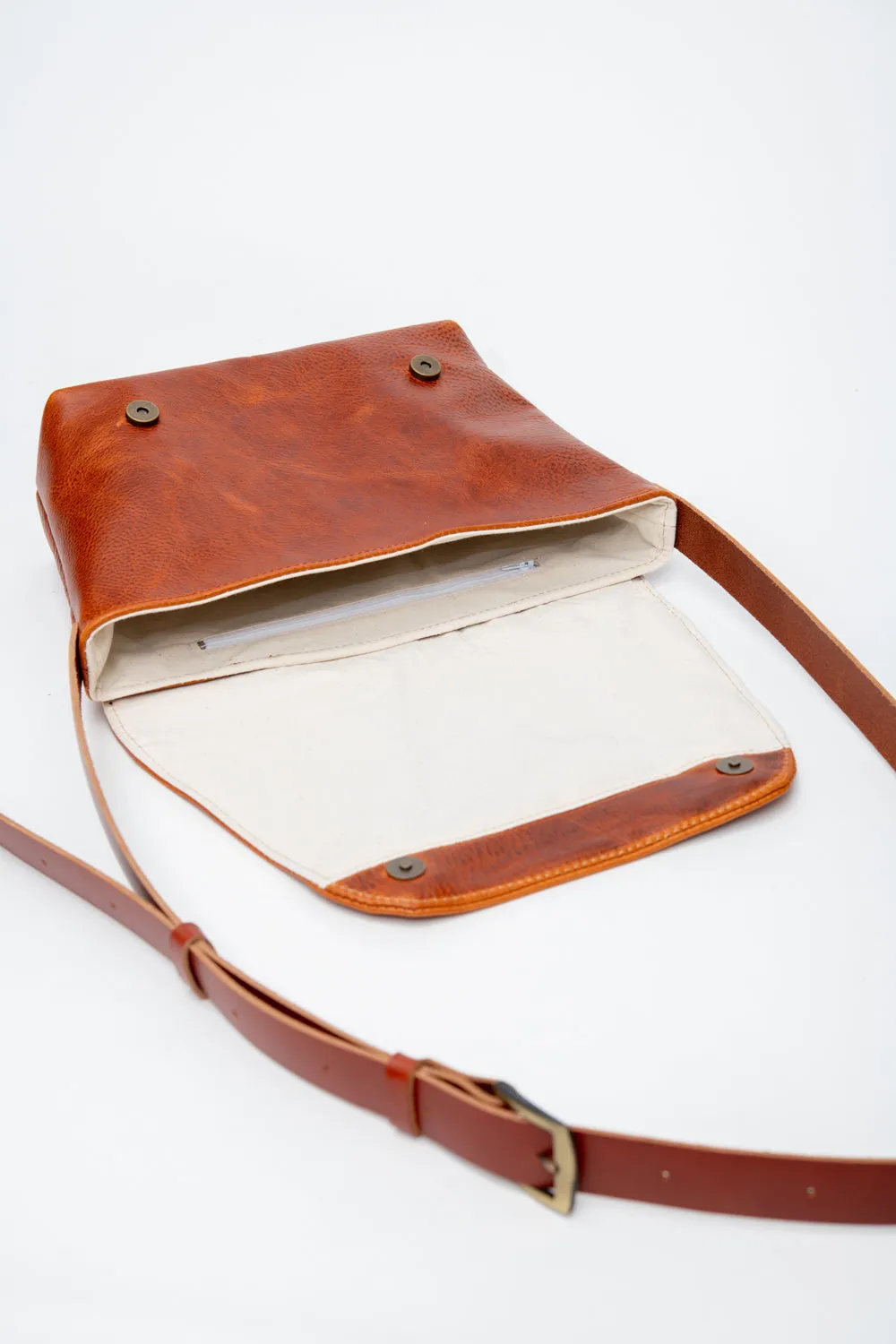Leather satchel, messenger bag, postman bag BISCUIT model, handmade in Canada