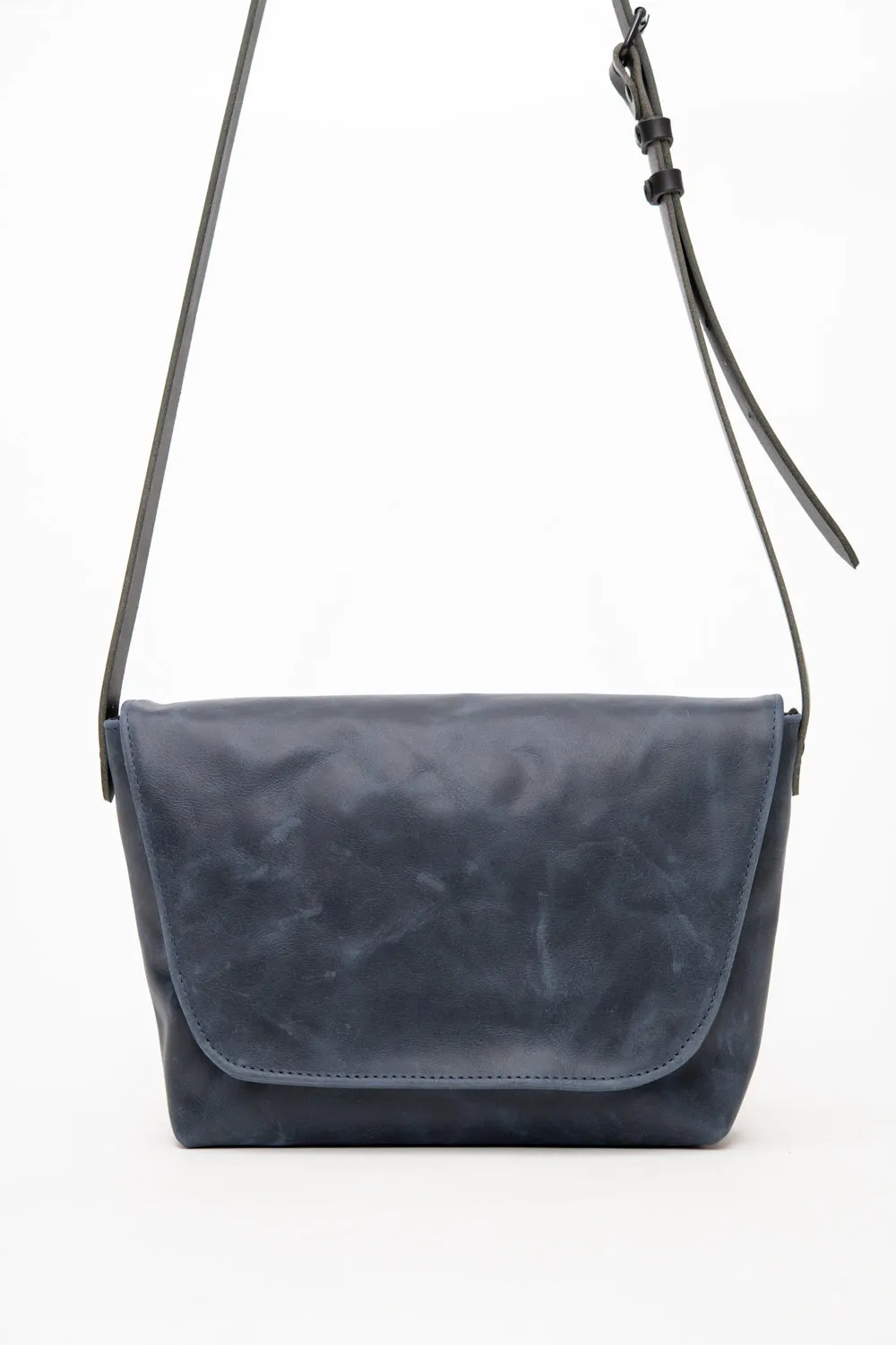 Leather satchel, messenger bag, postman bag BISCUIT model, handmade in Canada