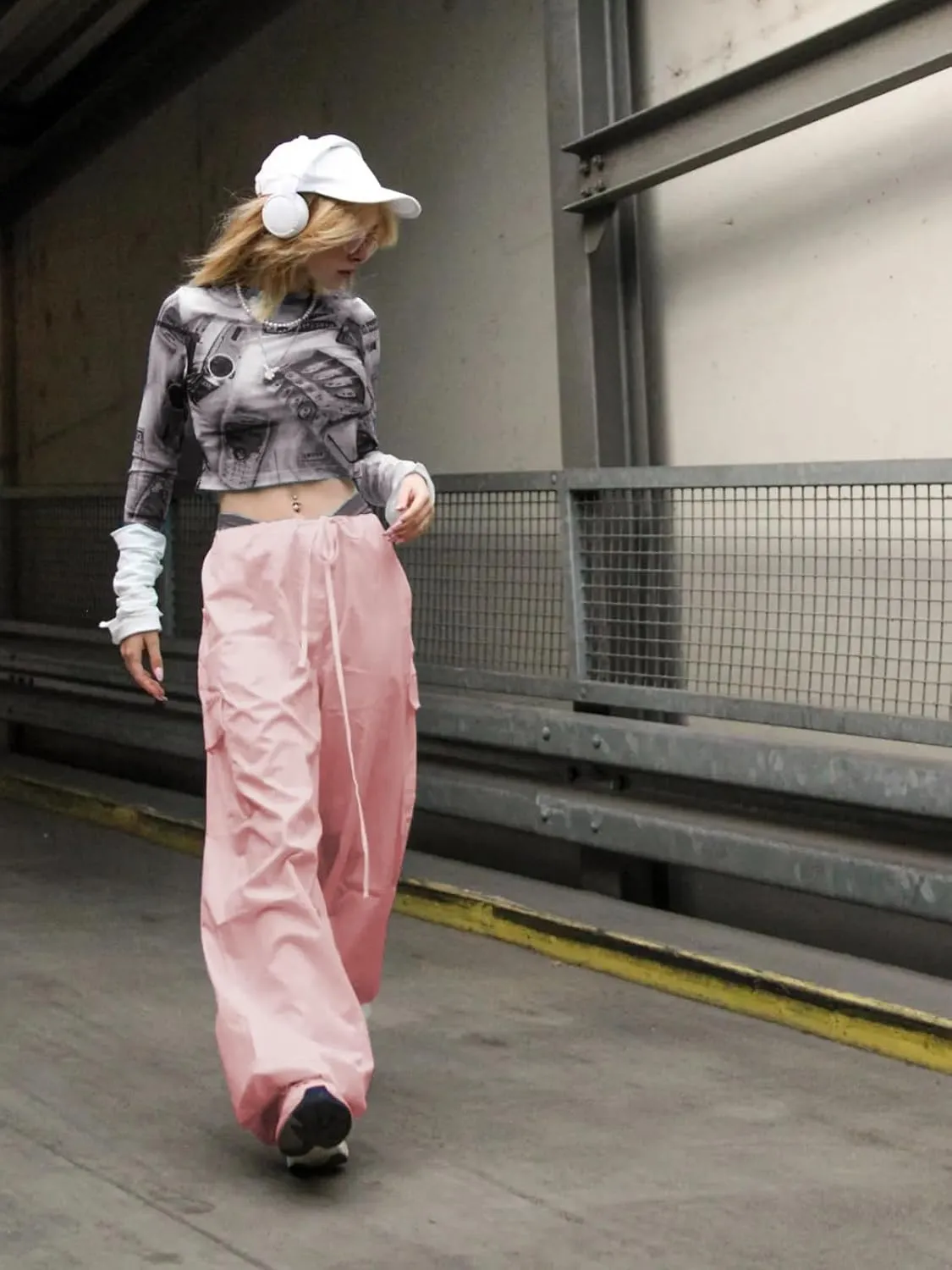LQI Parachute Pants for Women Y2K Baggy Cargo Pants Drawstring Trousers Low Rise Loose Jogger Sweatpants