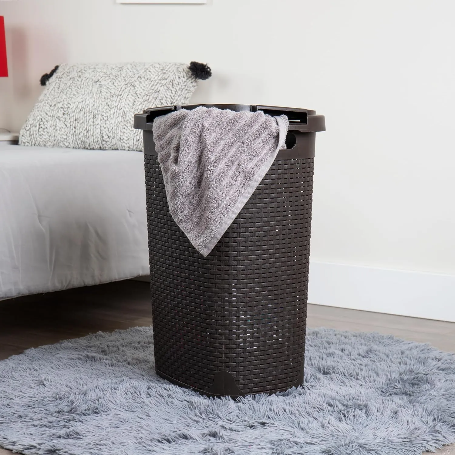 Mind Reader 60L Slim Laundry Hamper, Clothes Basket, Lid, Wicker Design, Plastic, 17.65"L x 13.75"W x 24.15"H, Brown