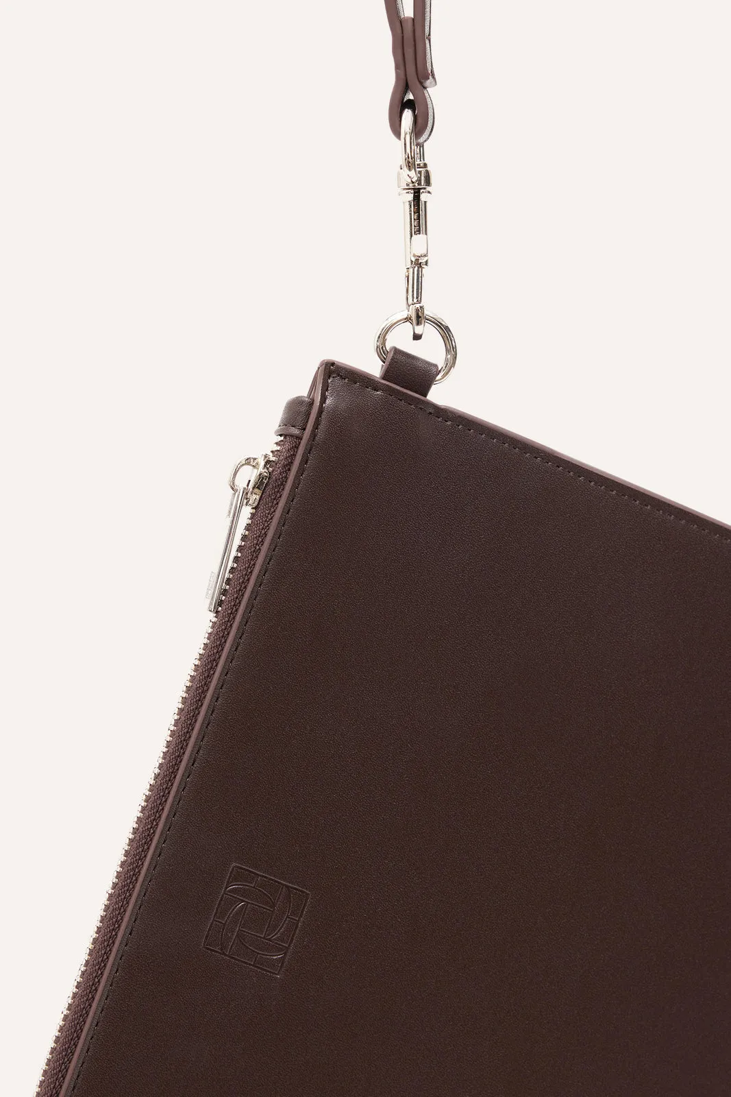 Nelly Clutch Chocolate