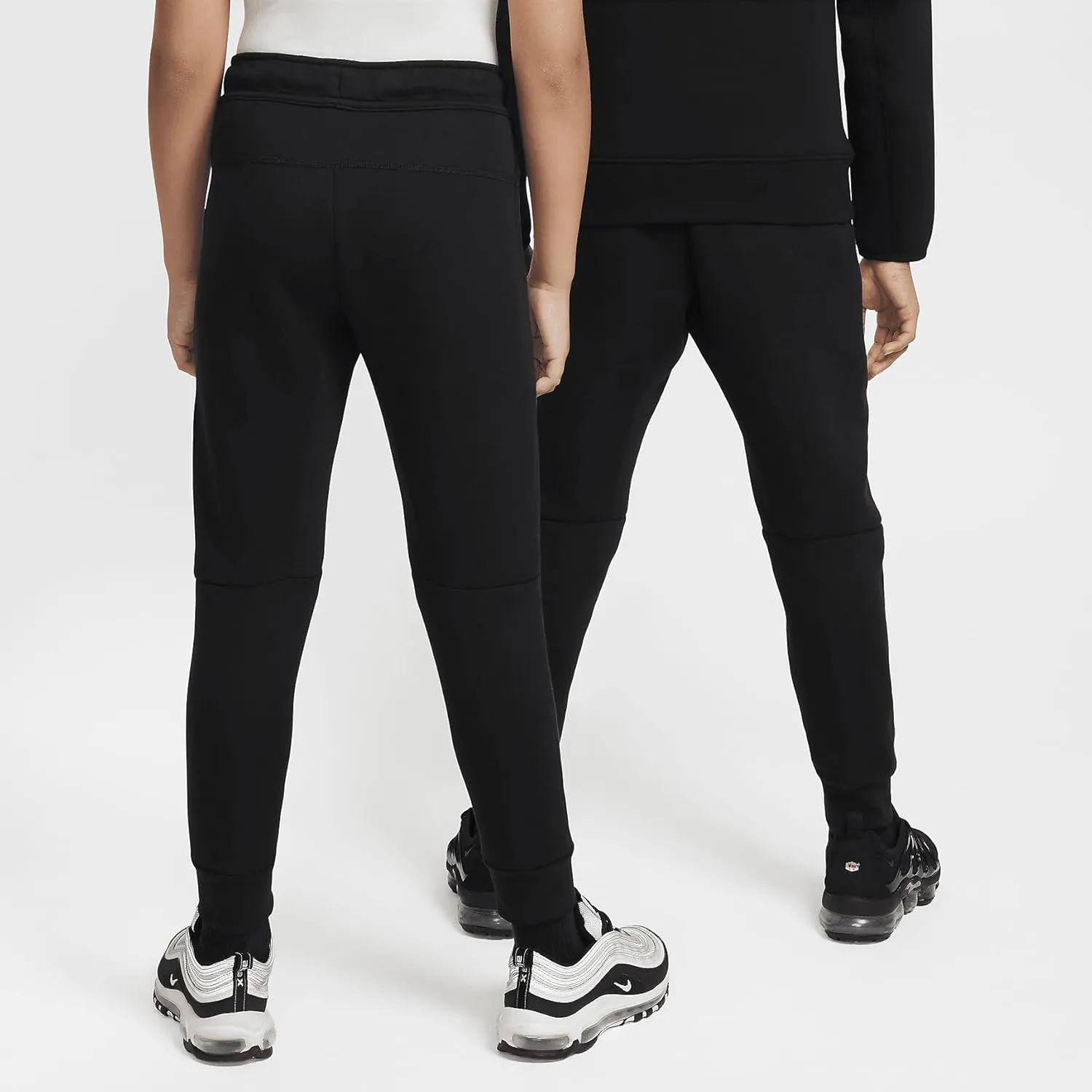 Nike Sportswear Tech Fleece Big Kids' Reflective Joggers (FZ5434-010, Black)