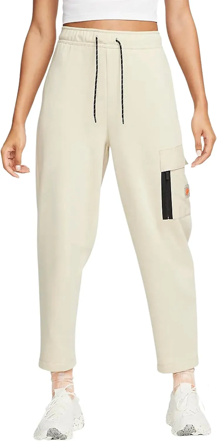 Nike Sportswear Women's Sports Utility Fleece Cargo Pants (as1, Alpha, l, Regular, Regular, Rattan/Rattan, Regular)