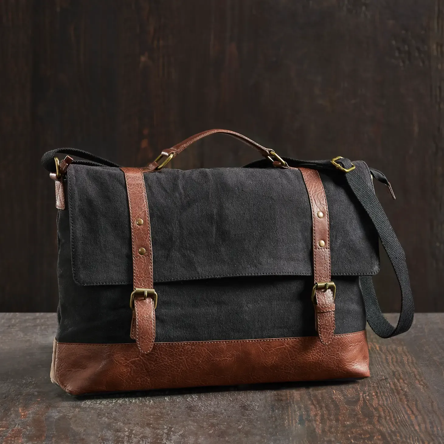 Parker Messenger Bag-Black