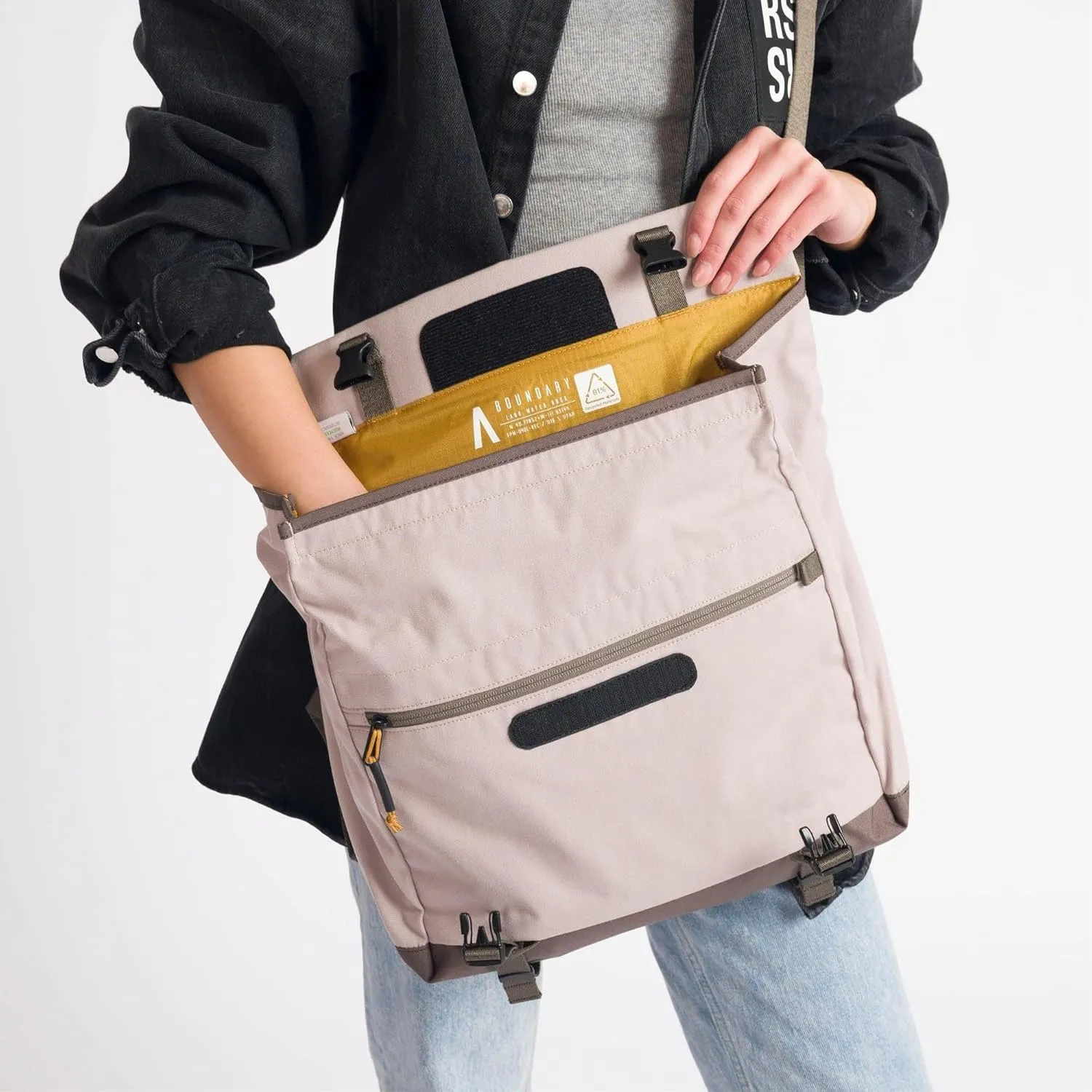 Rennen Shoulder Travel Bag