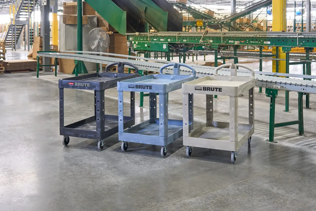Rubbermaid Commercial Products Brute Heavy Duty 2-Shelf Utility/Service Cart, Medium, Lipped Shelves, Ergonomic Handle, 500 lbs. Capacity, Gray, for Warehouse/Garage/Cleaning/Maintenance/Stadiums