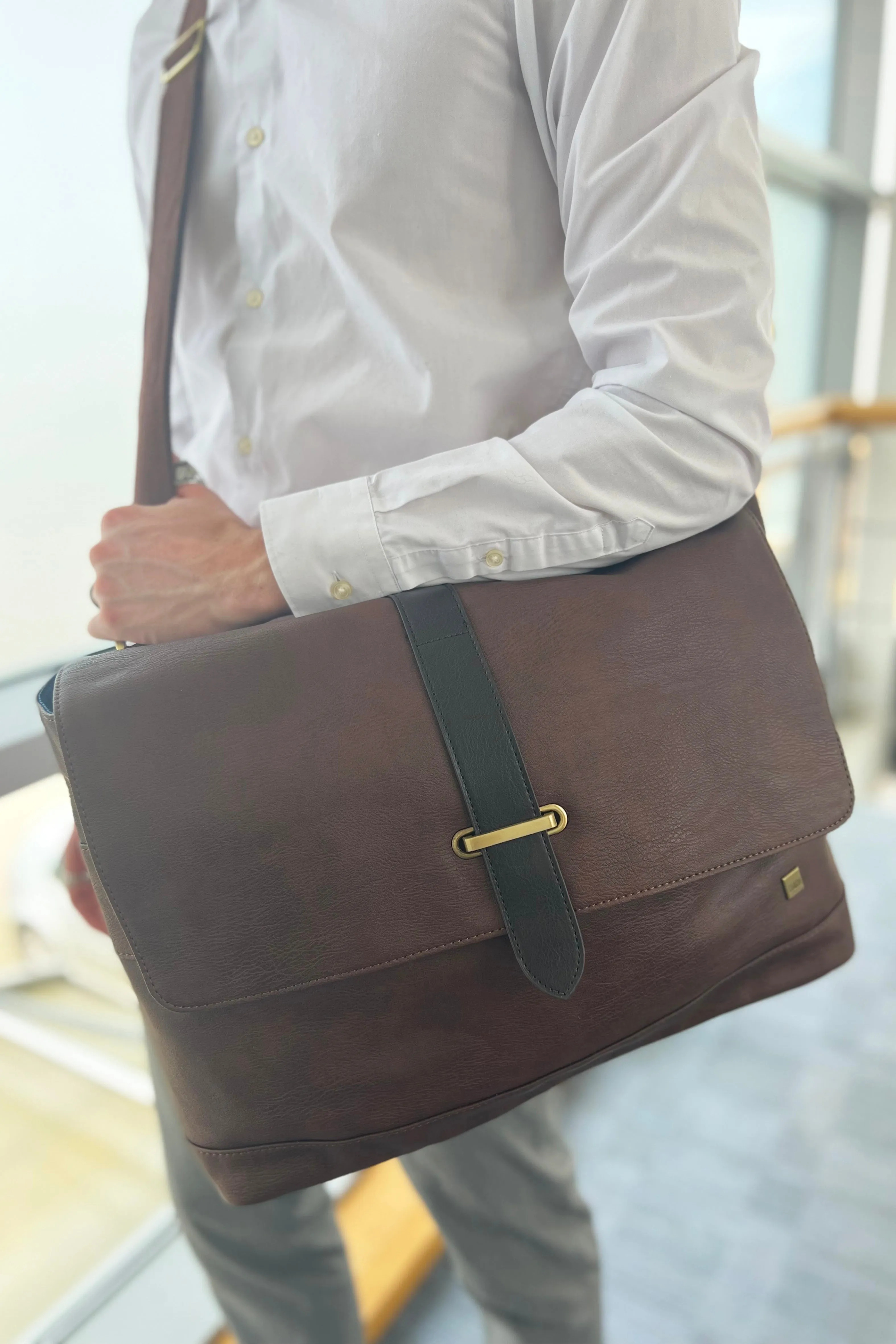 STORM London ETHAN Messenger Bag in Brown