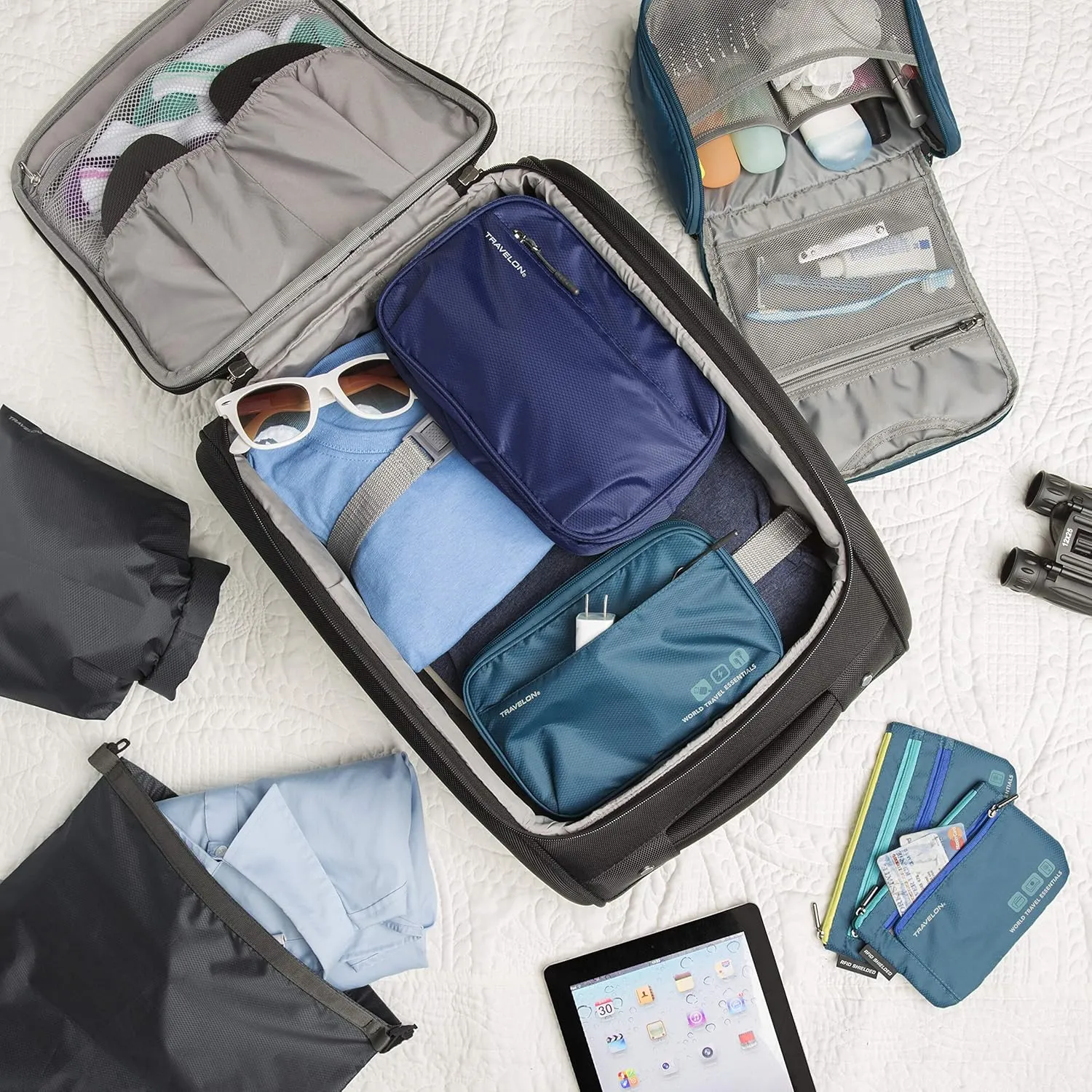 Travelon: World Travel Essentials Tech Organizer - Black