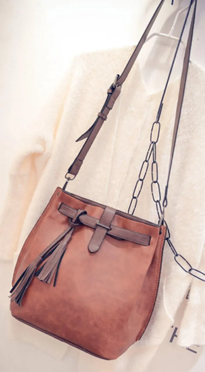 Vintage PU Leather Bucket Bag with Tassle