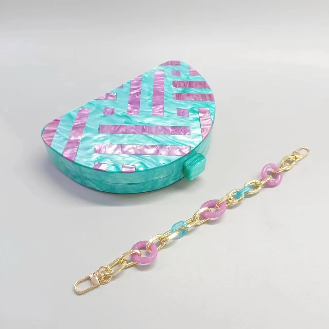 Women Acrylic Purses and Handbags Semicircle Acrylic Clutch Unique Crossbody Bag with Chain Party Evening Bag